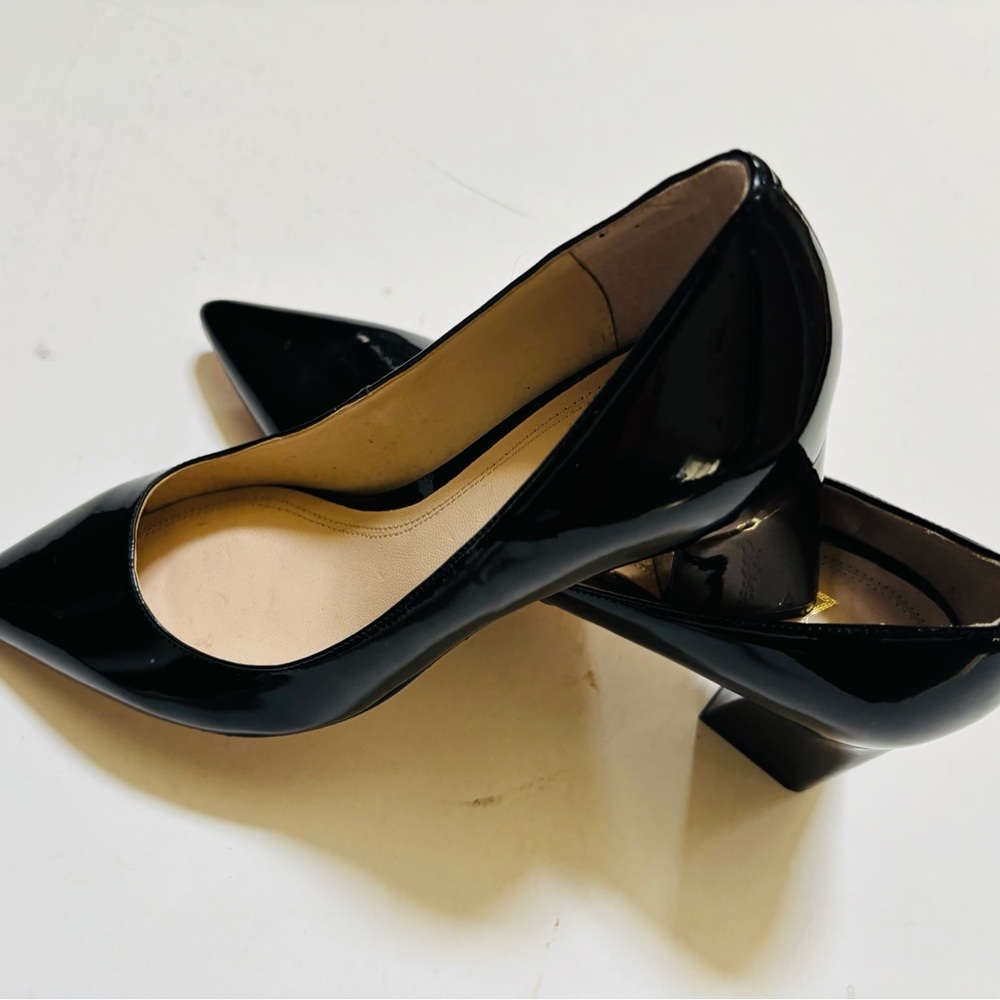 Elegant Black Women's Pumps